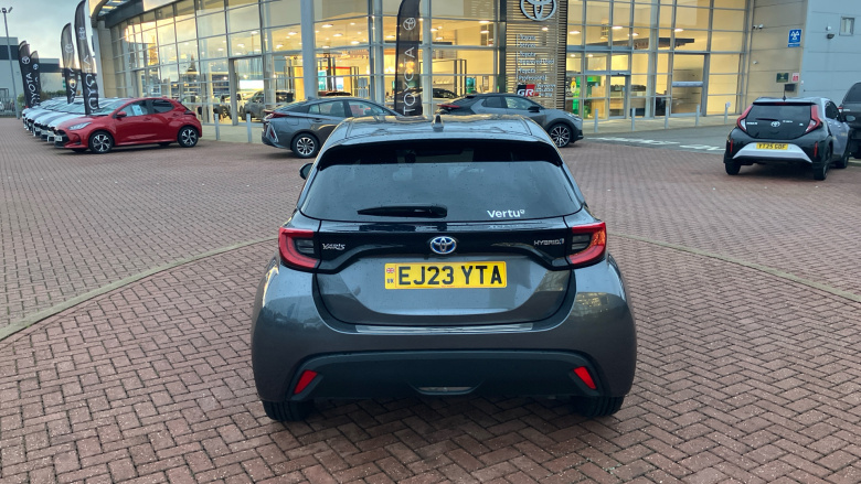 Toyota Yaris 1.5 Hybrid Design 5dr CVT Hybrid Hatchback